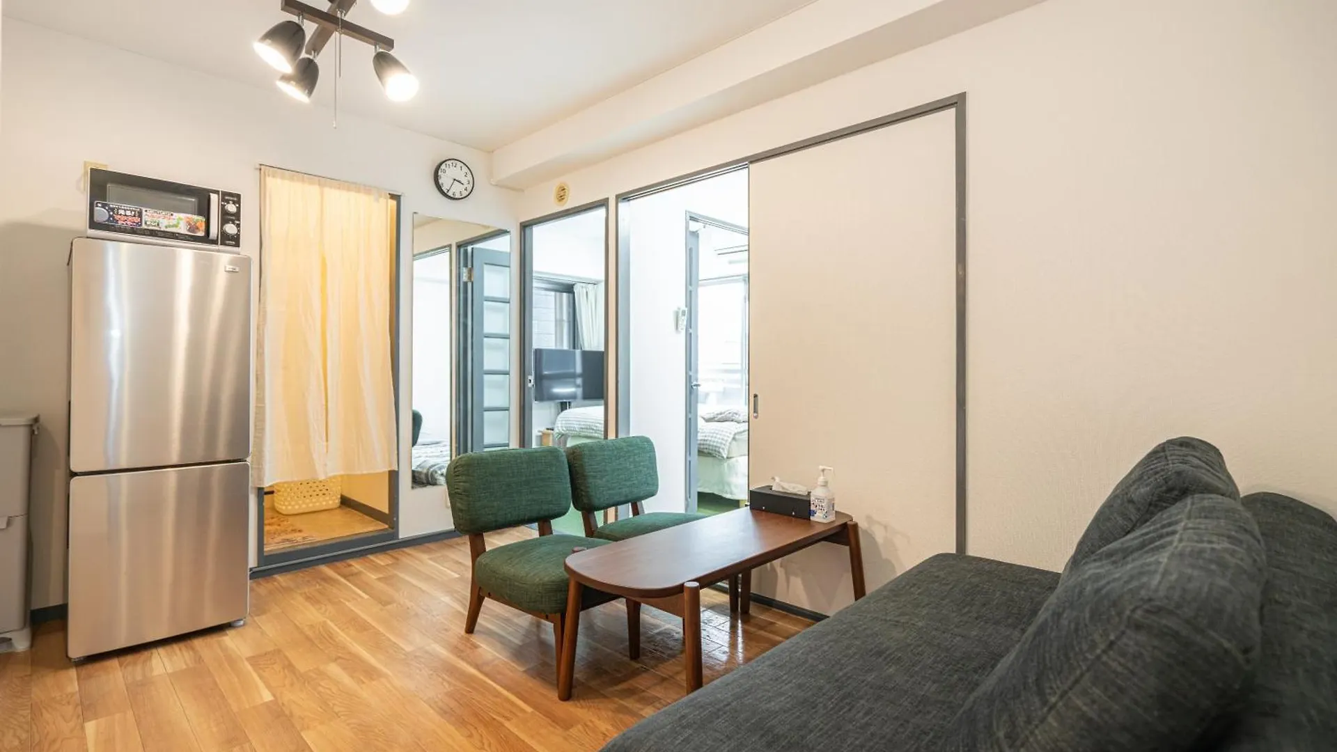 Two-Bedroom, 6-Minute Walk To The Yamanote Line location